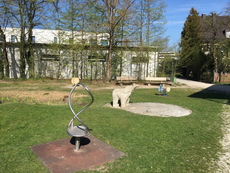 Grossansicht in neuem Fenster: Kinderspielplatz Zehentstadel