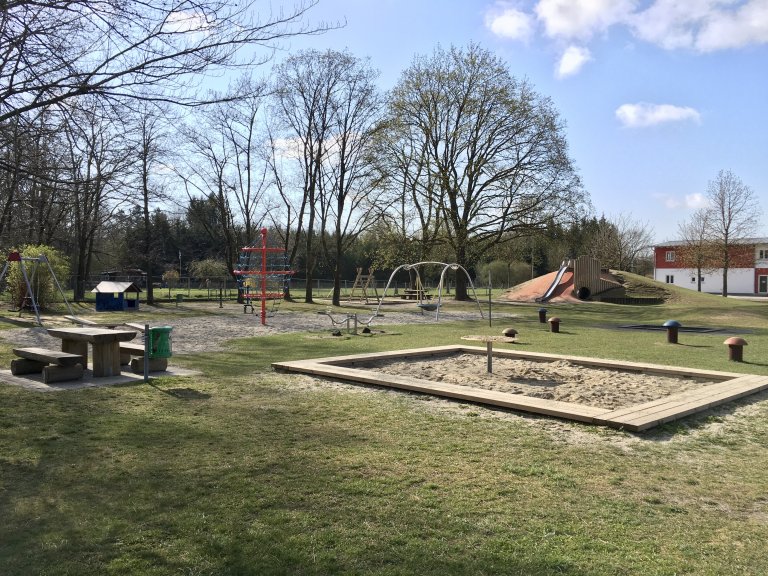 Grossansicht in neuem Fenster: Kinderspielplatz Sudetenlandstraße