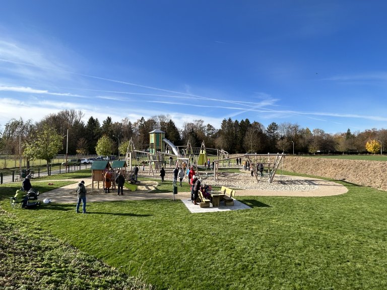 Grossansicht in neuem Fenster: Spielplatz_Stadtbadstraße_2